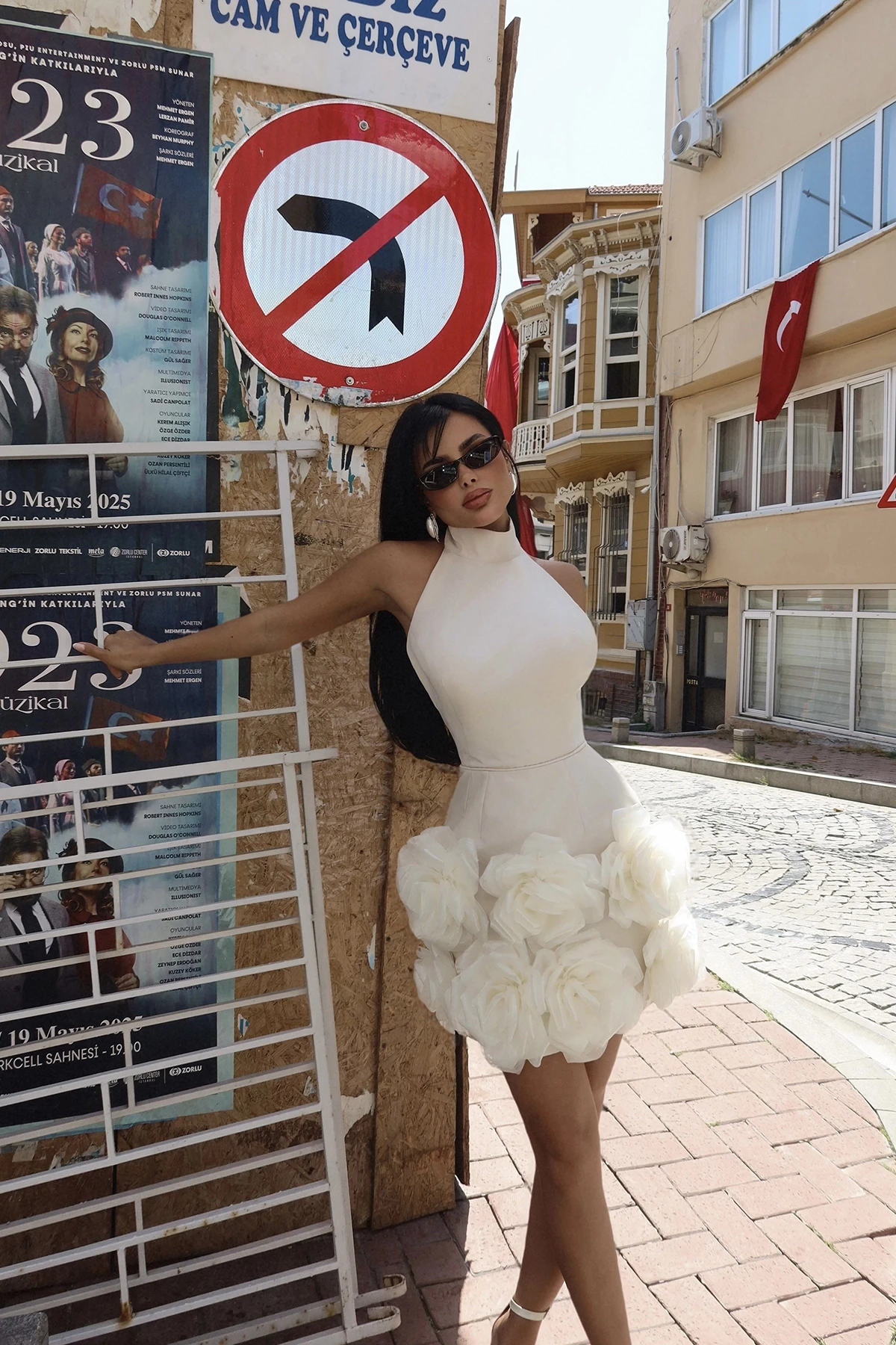 Picture of Cream Rose Detail Mini Dress