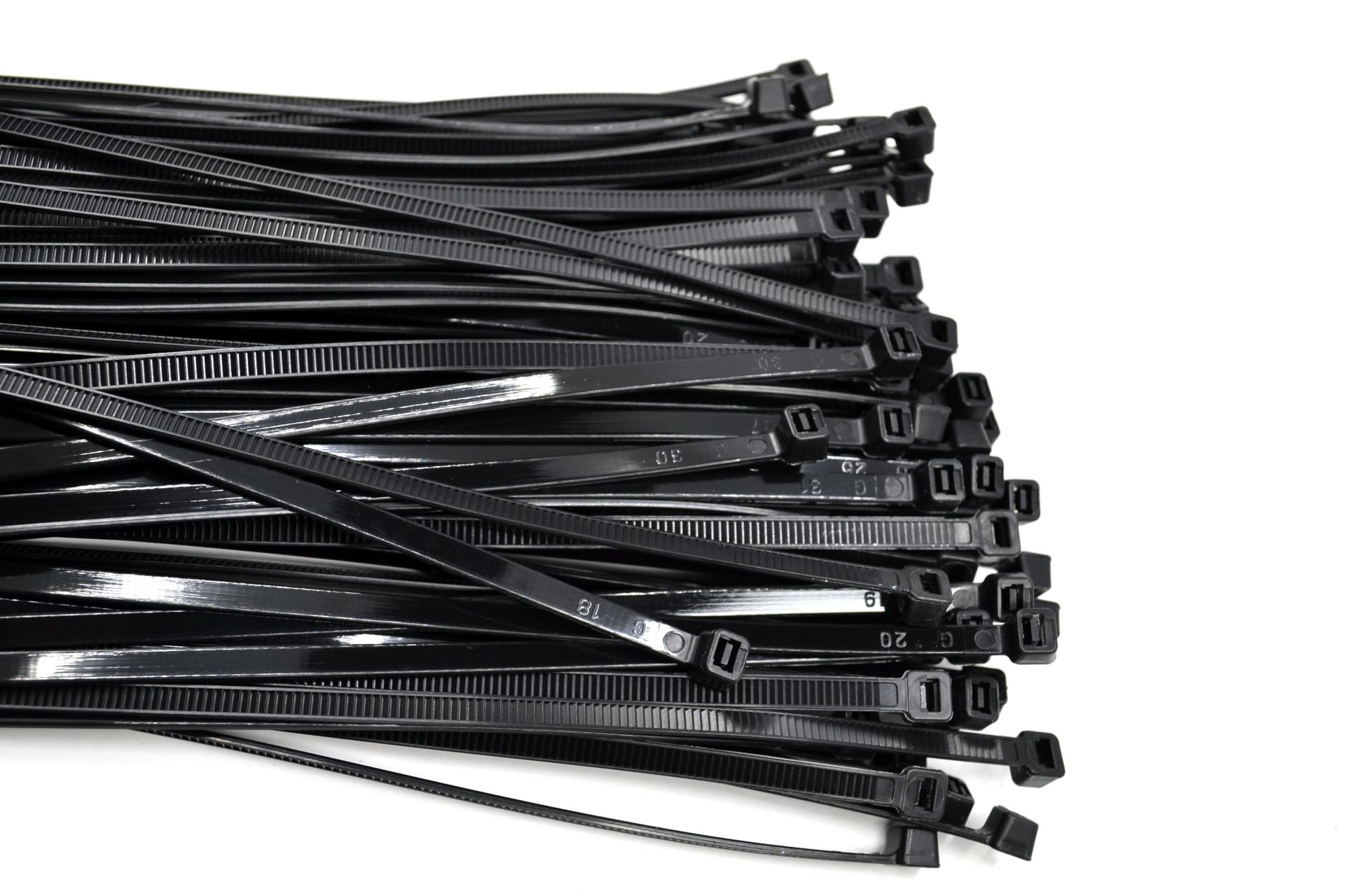 Picture of 430x4,8 Ultraviyole Dayanıklı Kablo Bağı Siyah 100 Adetli Poşet MT-UV430