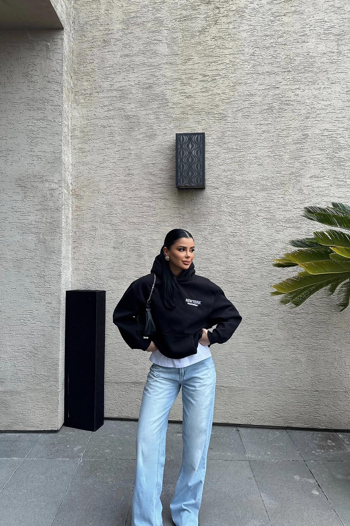 Picture of Black New York Written Hooded Sweat