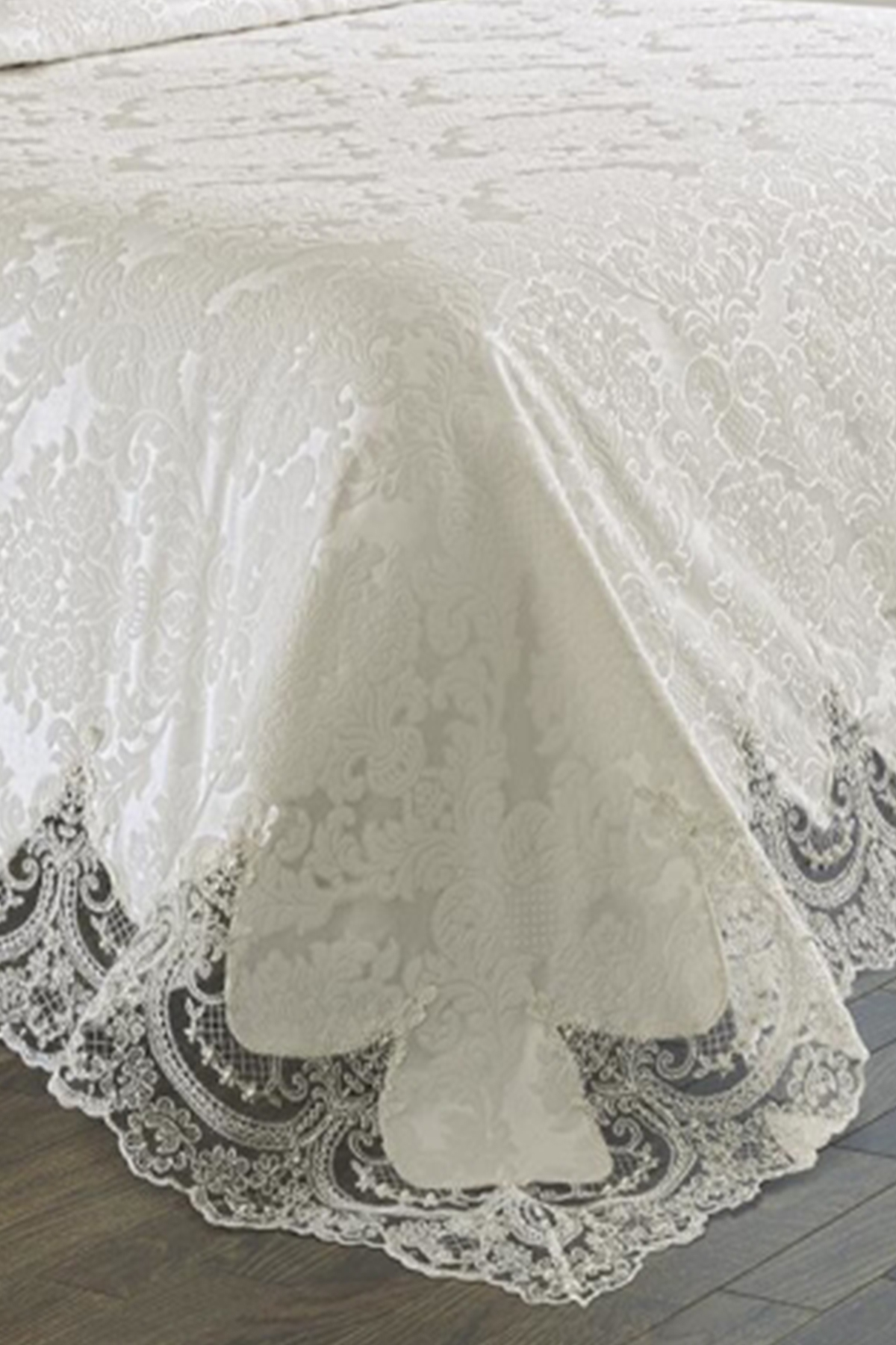 Picture of Fransız Güpürlü Çeyizlik Pike Takımı Arus Krem