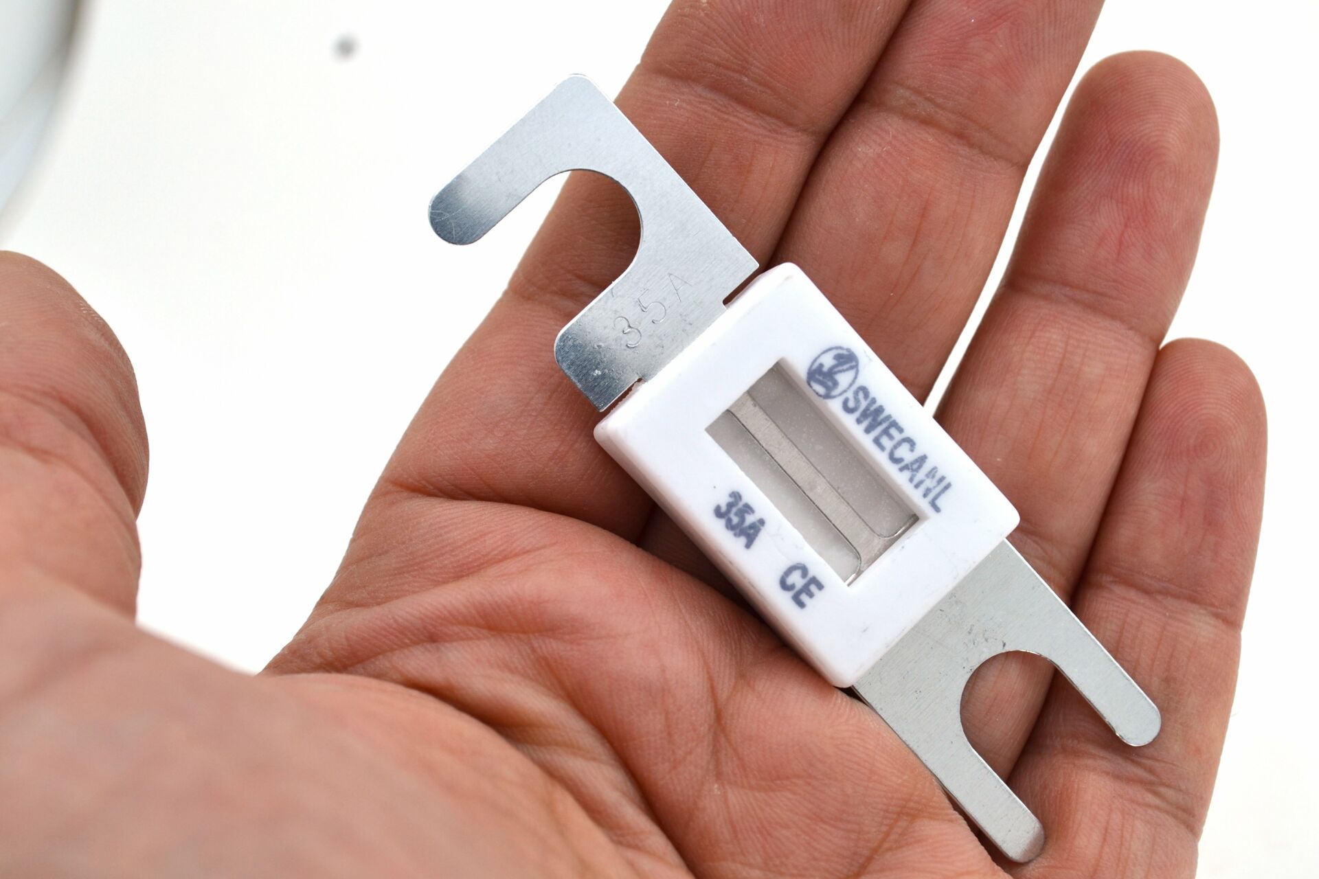 Picture of 35A ANL Sigorta Marine Tekne Forklift İş Makinesi Seramik MT-35ANL