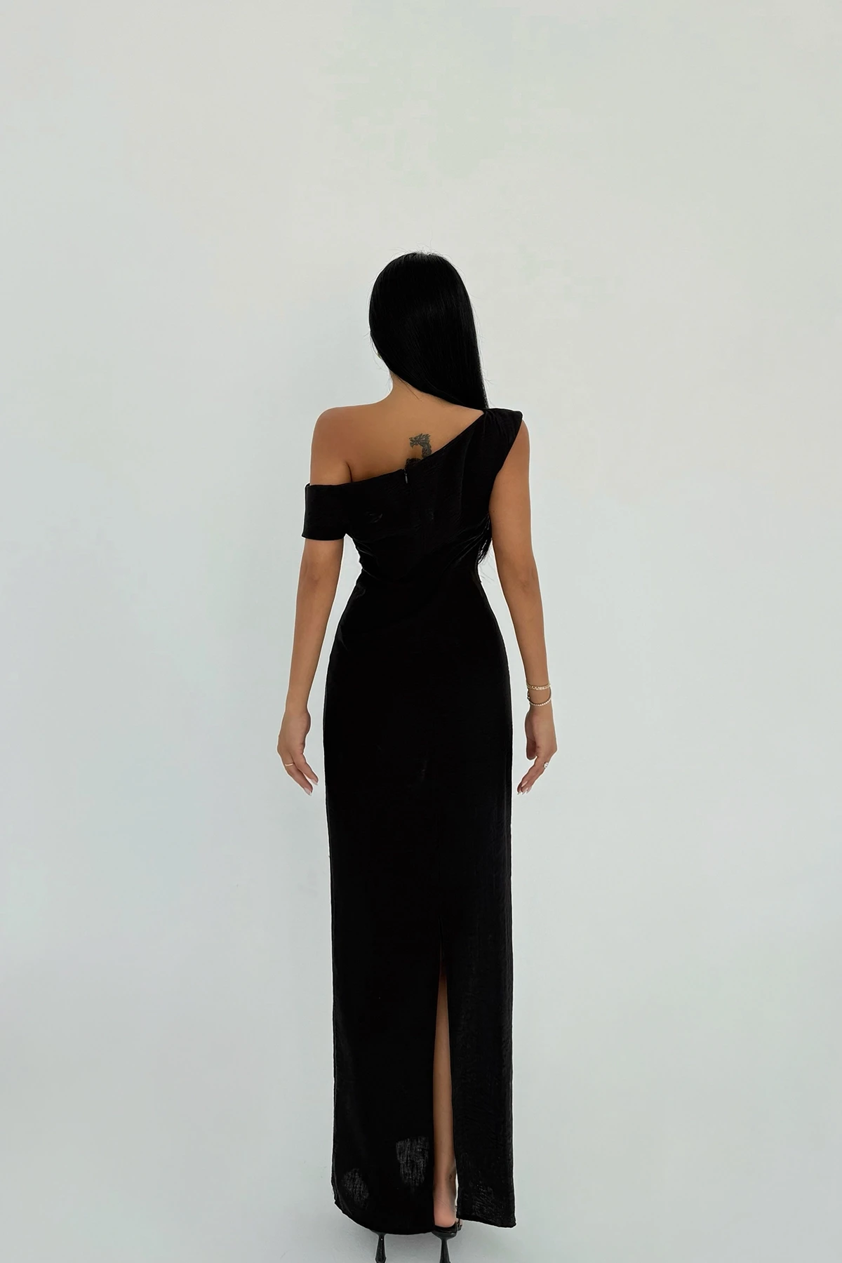 Picture of Black Slit Detail Pleated Dress
