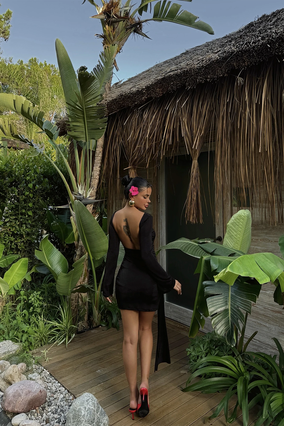 Picture of Black Front Rose Detail Long Sleeve Dress