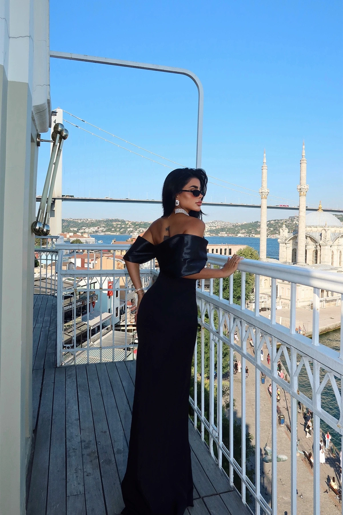 Picture of Black Strapless Long Evening Dress