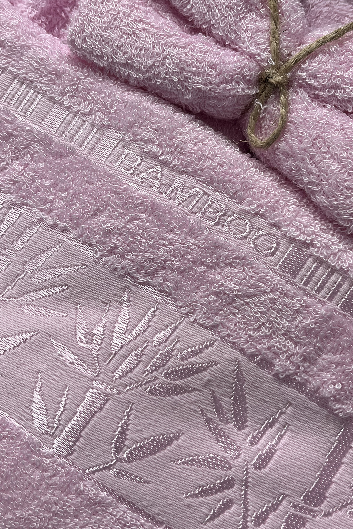 Picture of Elmas Bambu 10 Parça Aile Bornoz Takımı Krem Pembe