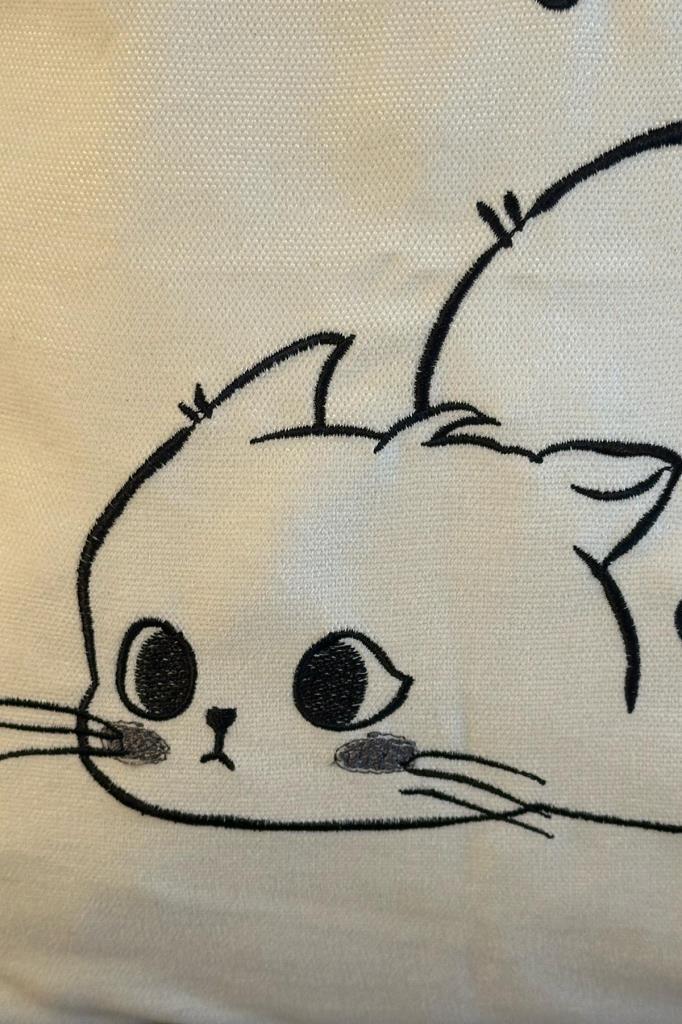 Picture of Kedicik Lüx Nakışlı Keten Kırlent Kılıfı 45x45 cm