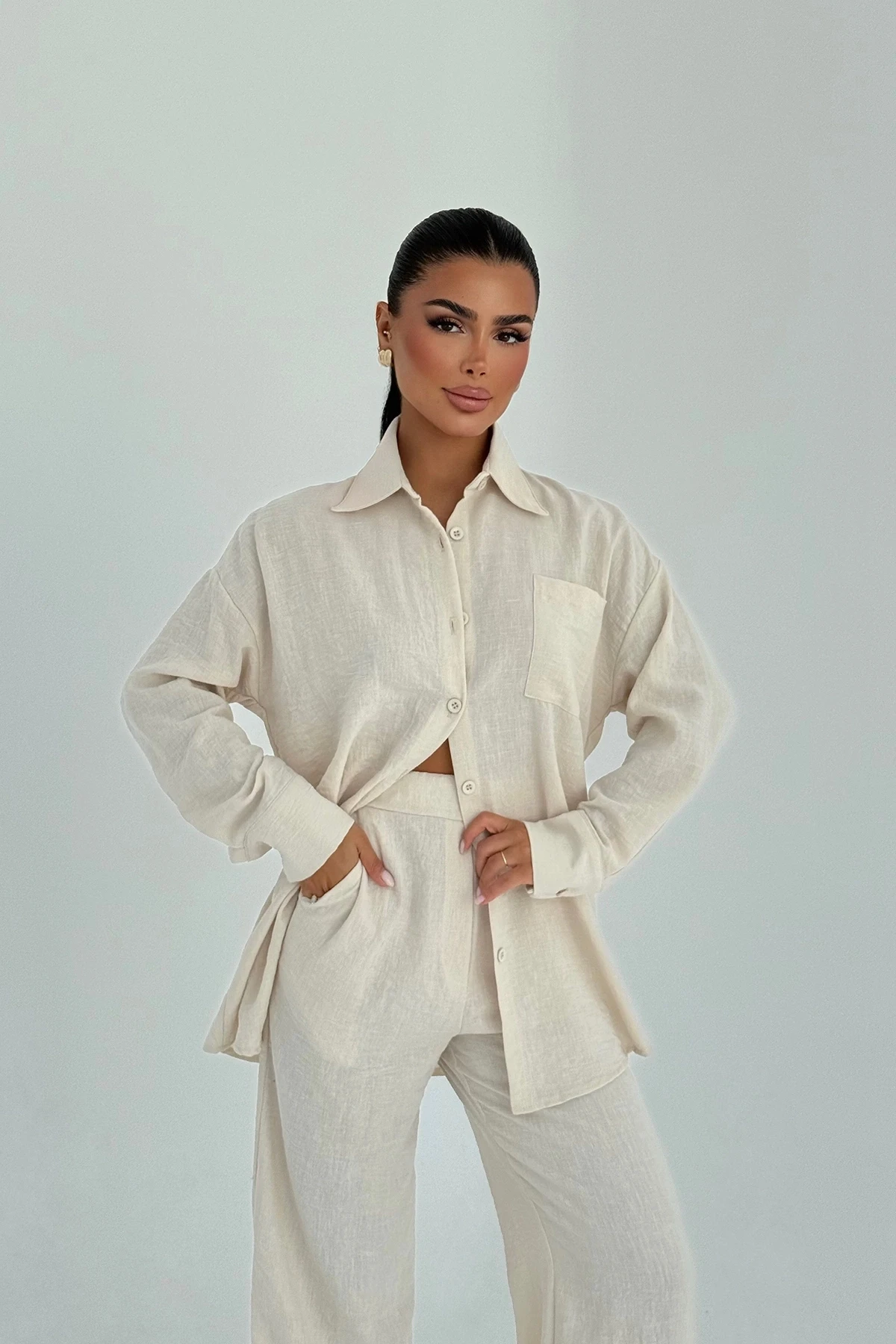 Picture of Cream Pocket Detail Trouser Suit