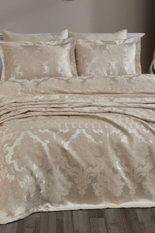 Picture of Dantela Armada Jakarlı Şönil Çift Kişilik Yatak Örtüsü Vizon