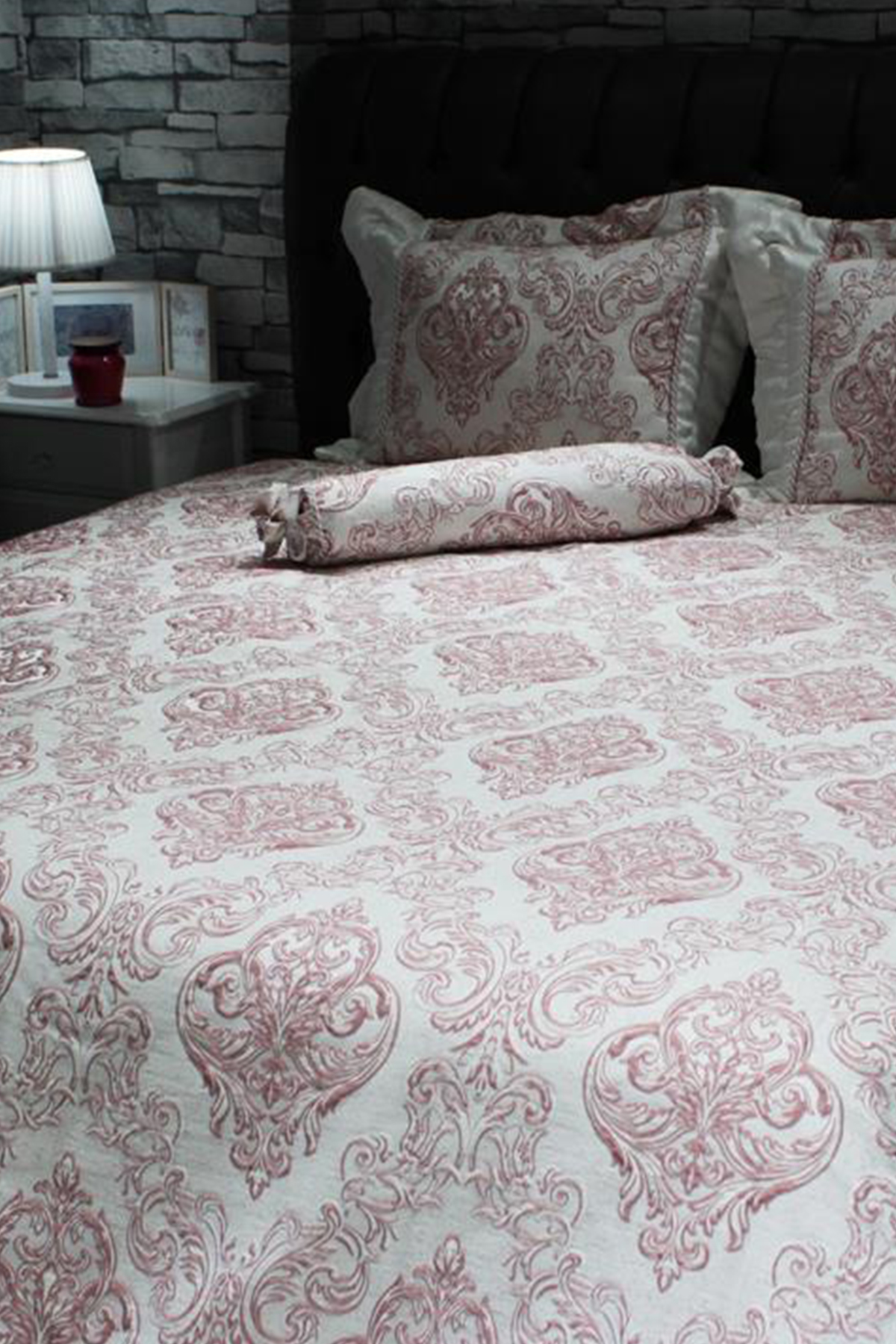 Picture of Serenat Çift Kişilik Yatak Örtüsü Pudra