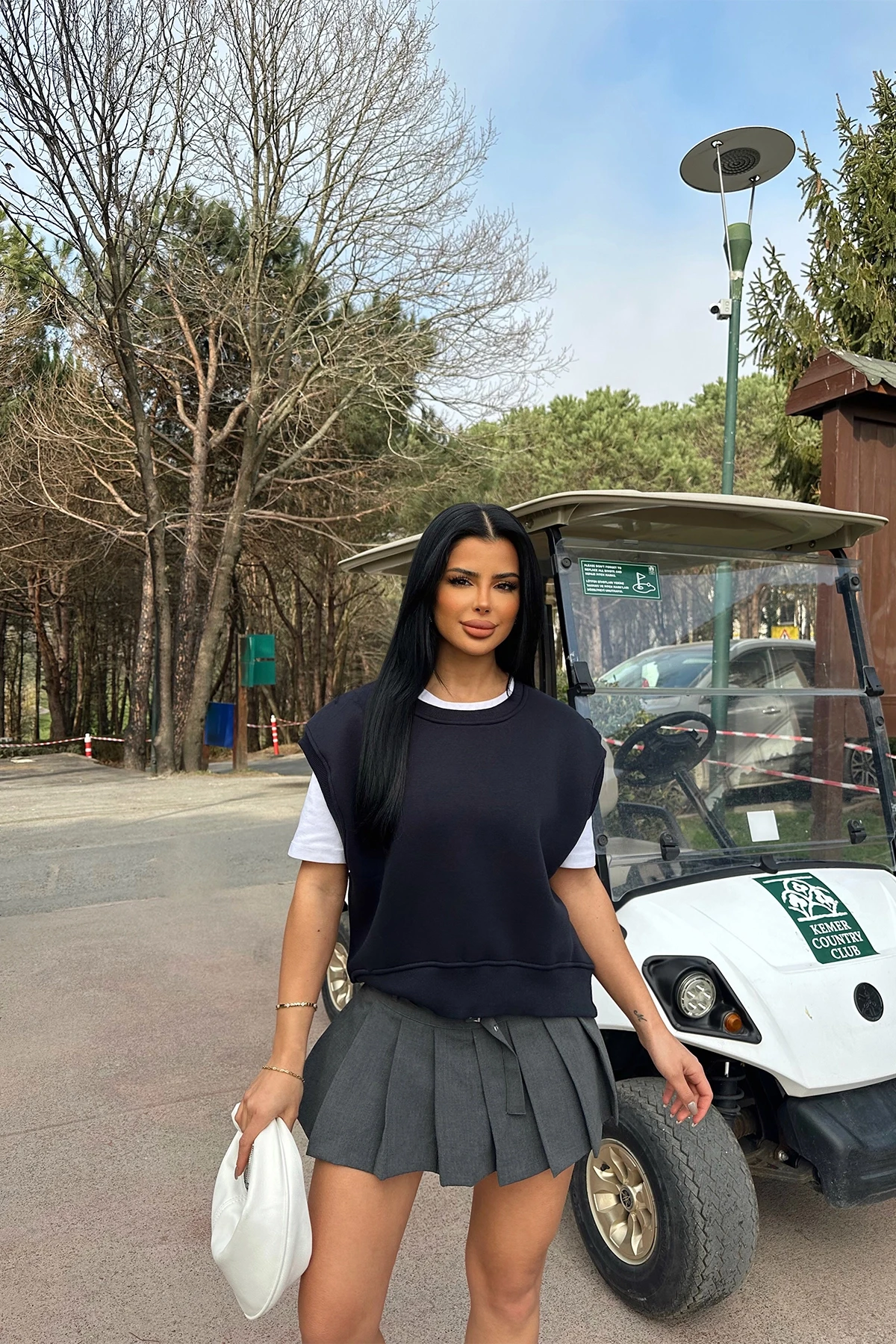 Picture of Navy Blue Alice Zero Sleeve Sweat