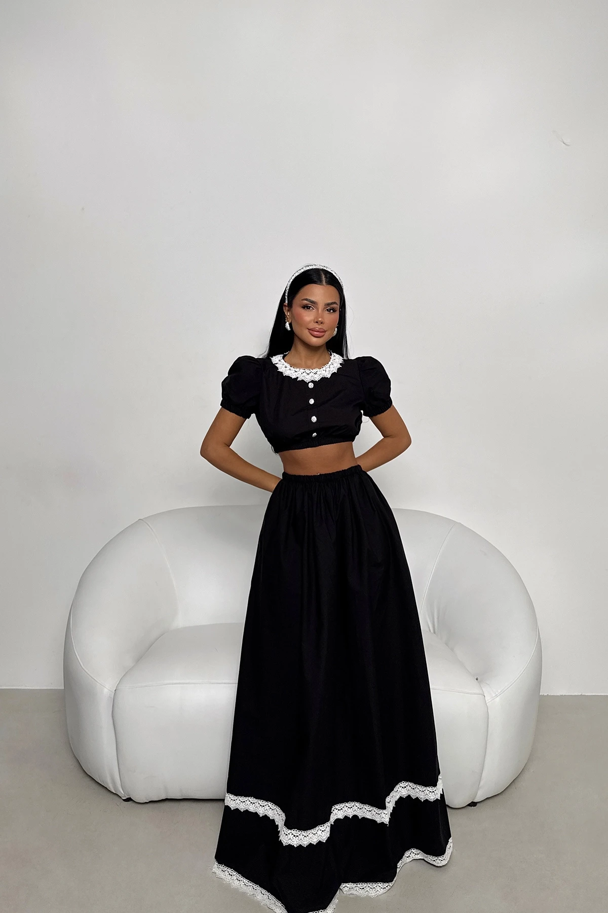 Picture of Black Skirt Suit