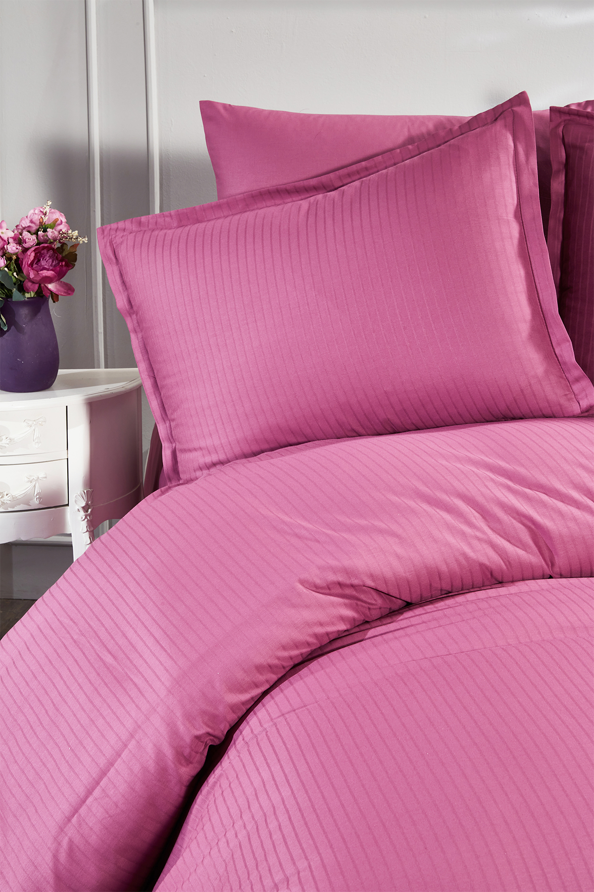 Picture of Satin Zarif Armürlü Çift Kişilik Nevresim Takımı Mürdüm