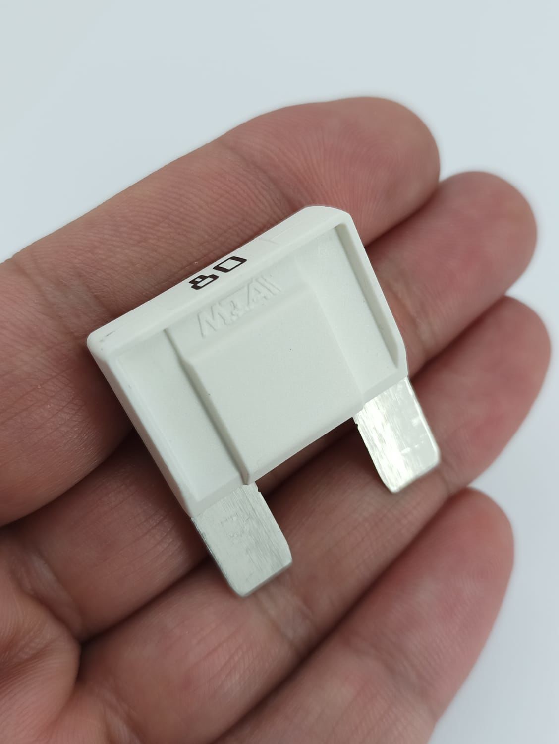 Picture of 80A Beyaz Büyük Maksi Bıçak Sigorta 80 Amper