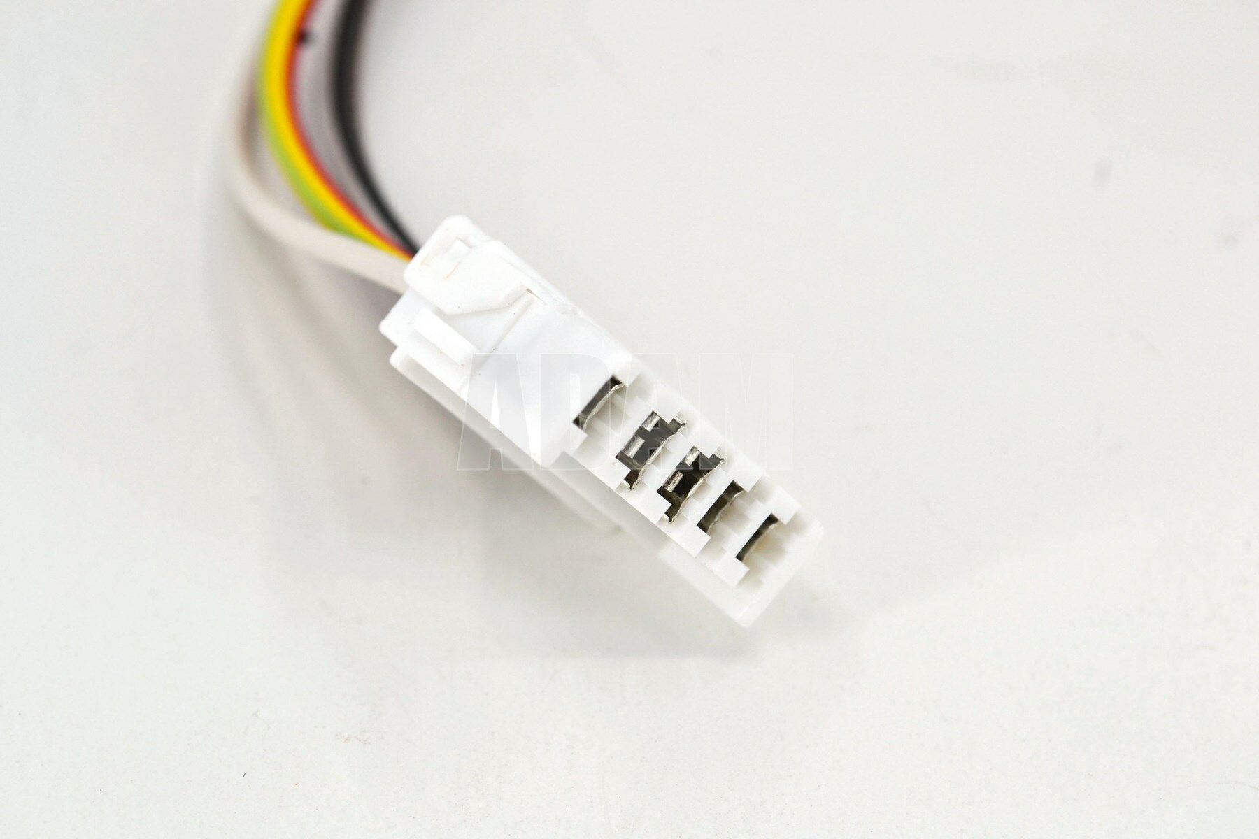 Picture of Universal 5 Fişli Pinli Cam Kaldirma Düğme Anahtar Soketi Kablolu