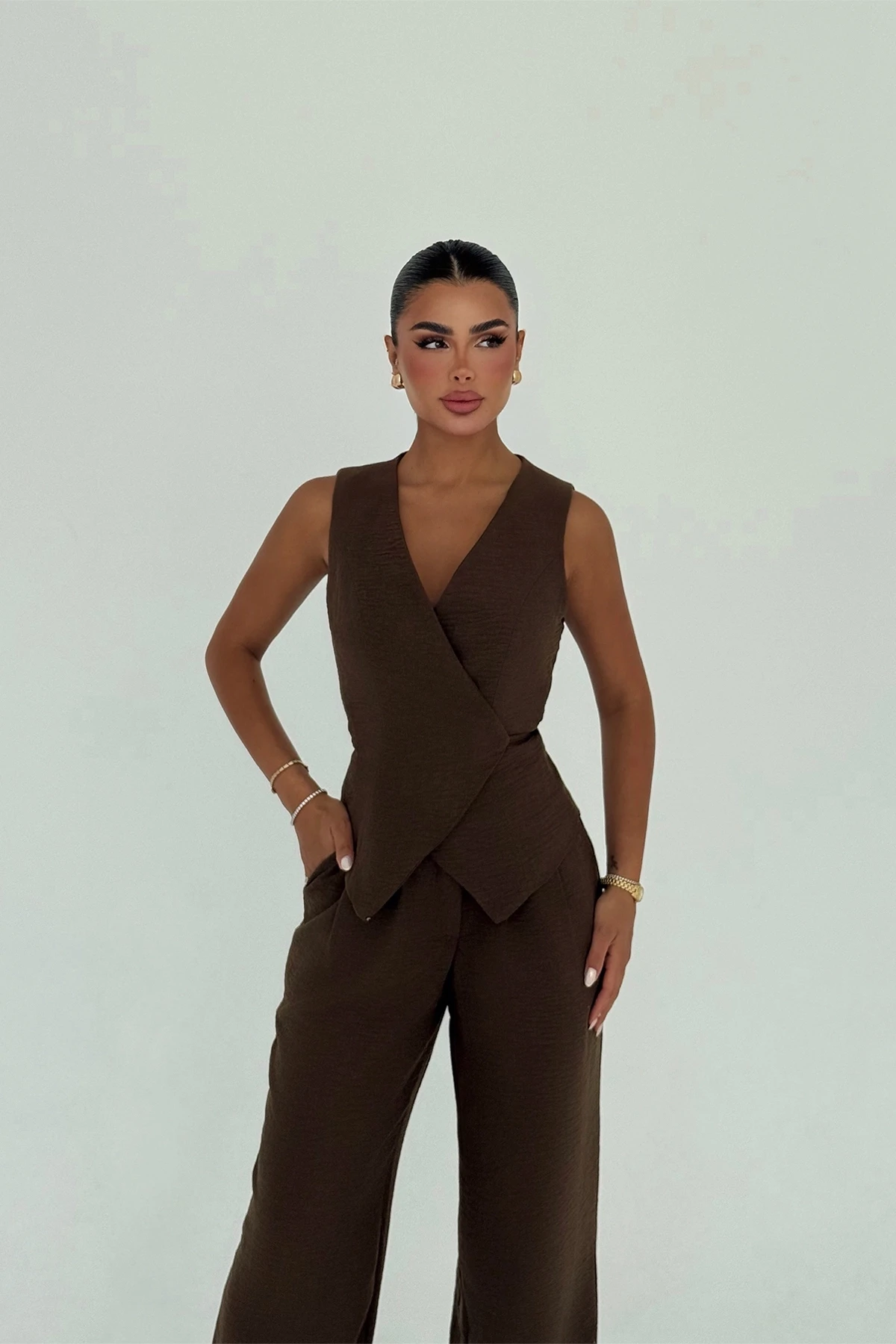 Picture of Brown Tied Long Trouser Suit