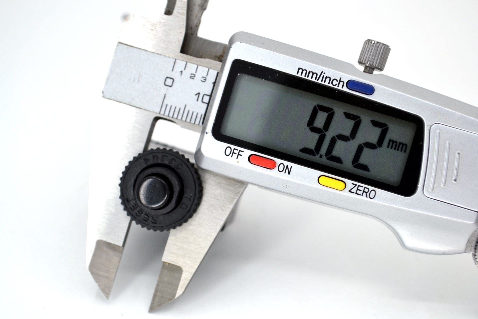 Picture of Resetli Termik Sigorta 5A 32V DC 125/250V AC MT-TERMIKS5