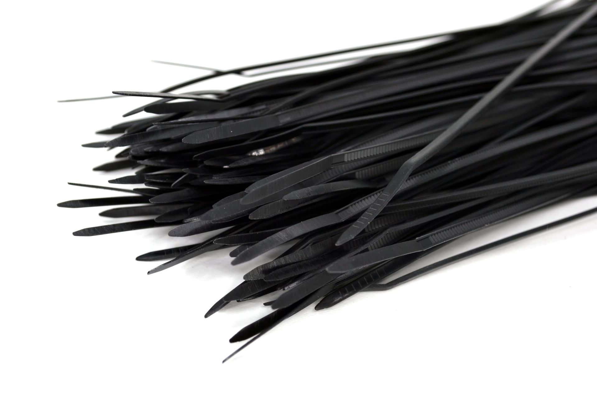 Picture of 200x2,5 Ultraviyole Dayanıklı Kablo Bağı Siyah 100 Adetli Poşet MT-UV200