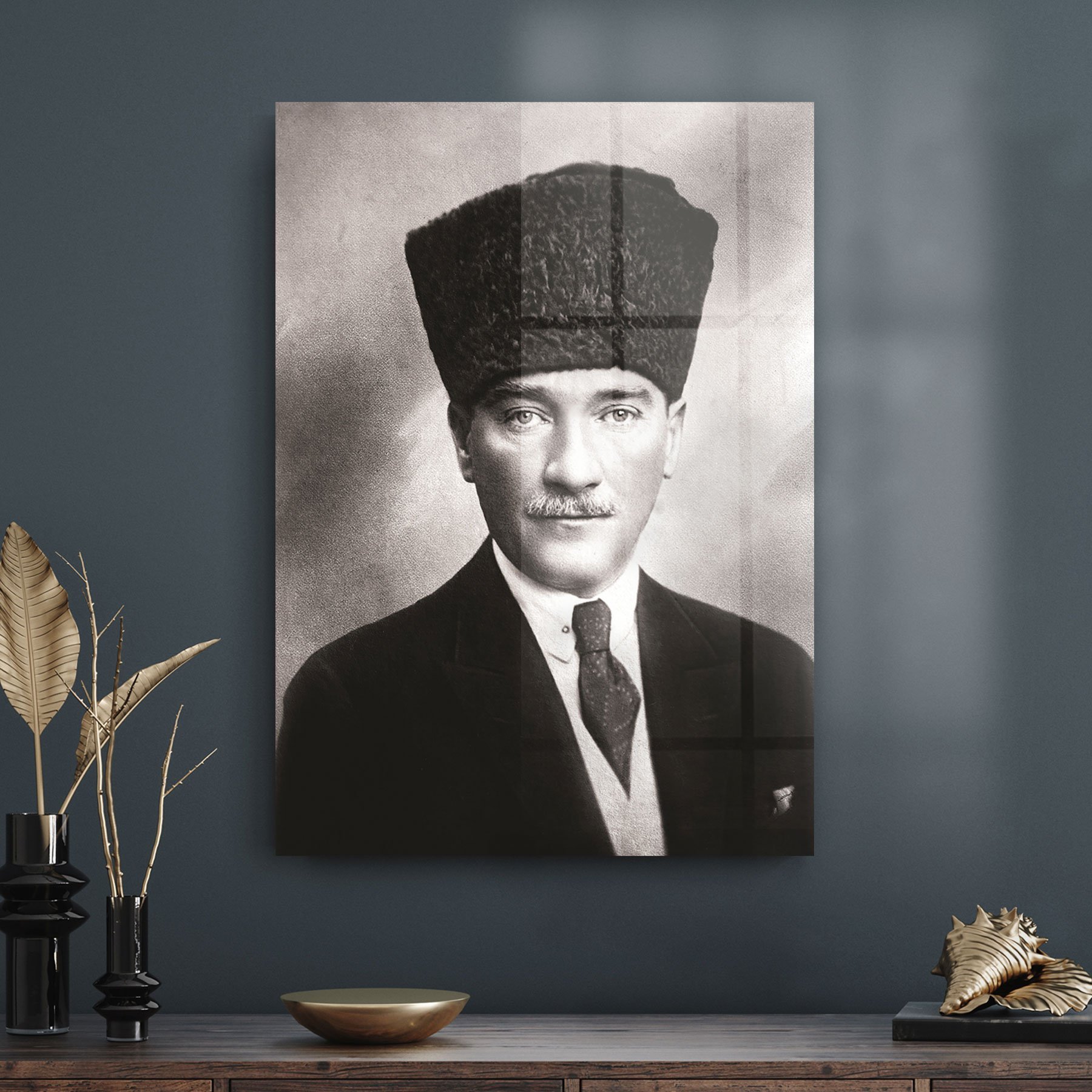 Picture of Decovetro Kalpaklı Atatürk Cam Tablo 30x40 cm