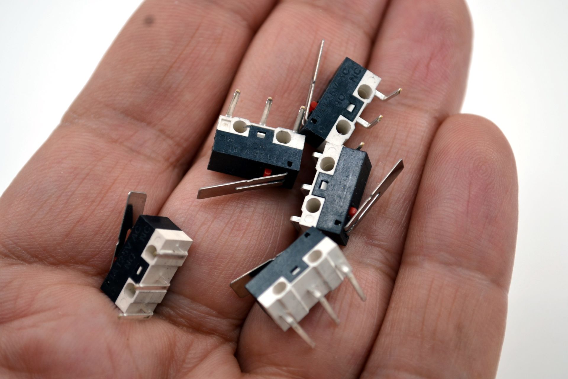 Picture of 5 Adet Mini Micro Switch Paletli KW10 Z1P 90 Derece Yan L Pin