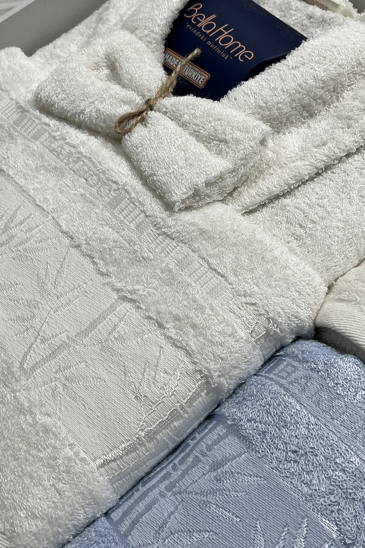 Picture of Elmas Bambu 10 Parça Aile Bornoz Takımı Krem Mavi