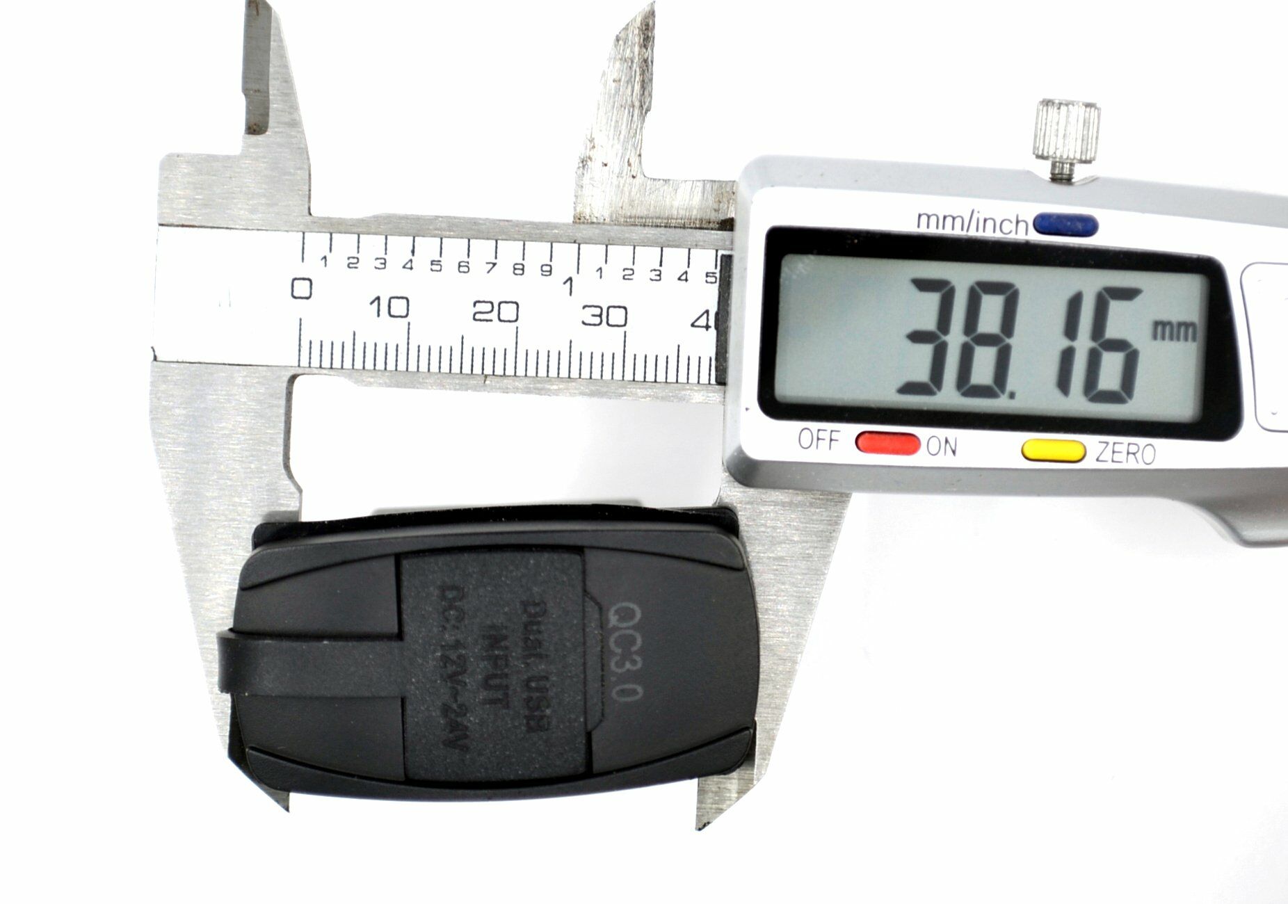 Picture of 12V 24V DC USB QC3.0 Type-C PD Şarj Port Dikdörtgen Mavi Işık MT-SK52