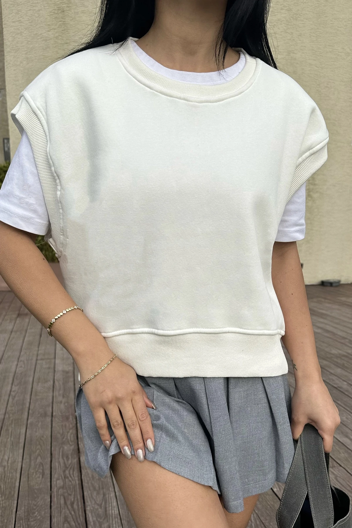 Picture of White Alice Zero Sleeve Sweat