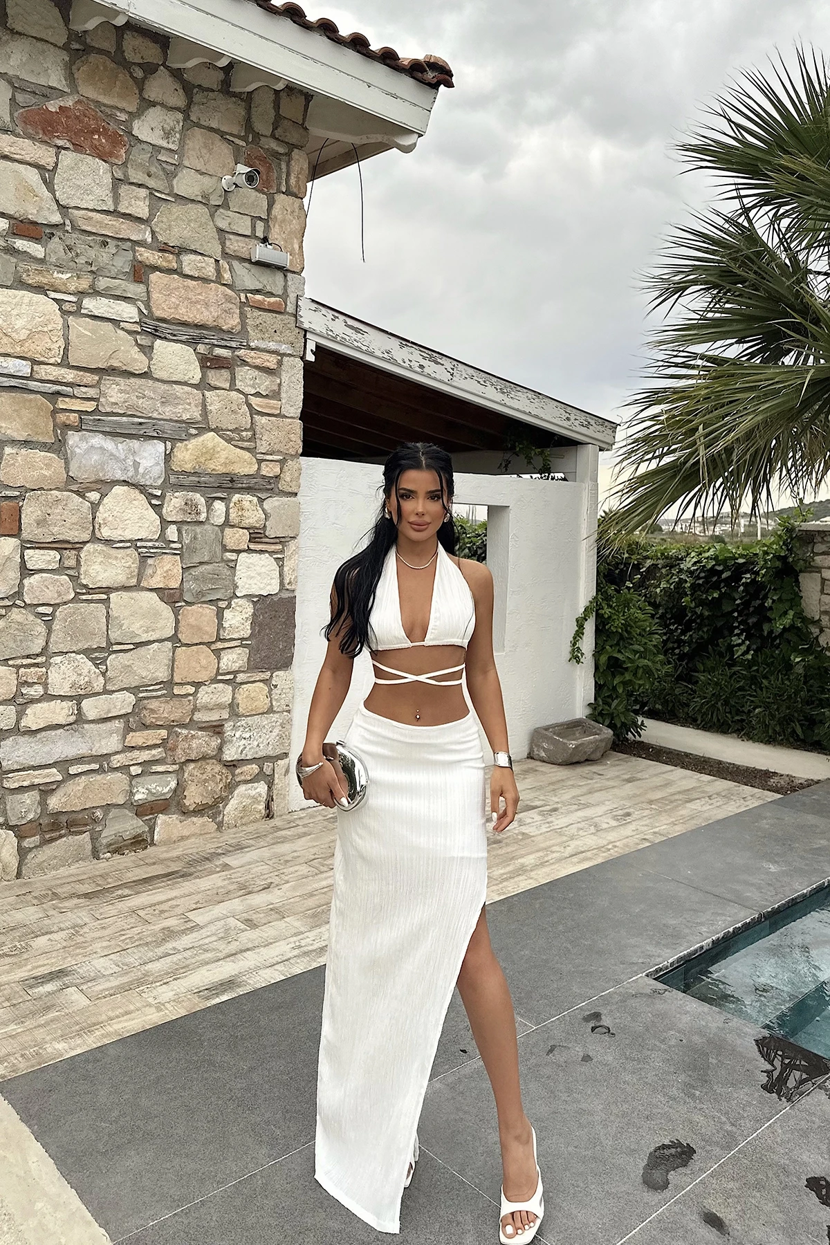 Picture of White Lona Tie-Up Suit