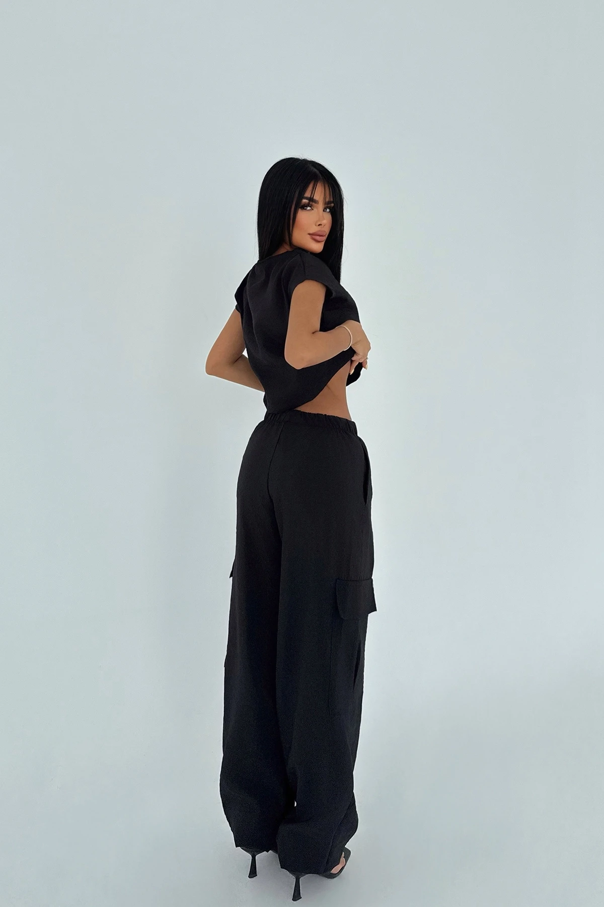 Picture of Black Pocket Detailed Trousers Suit