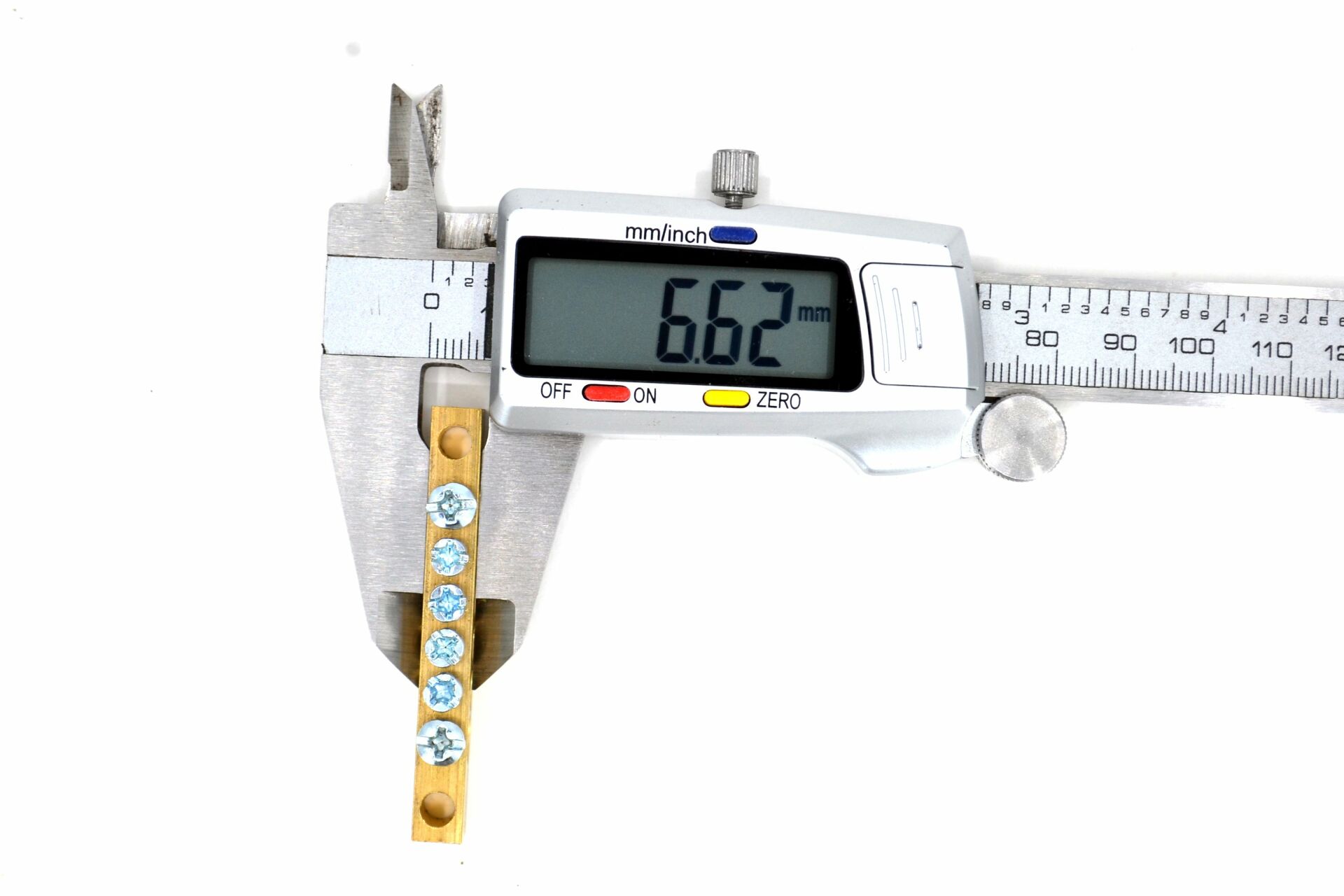 Picture of Pirinç Topraklama Klemensi Nötr 6 Delikli Şase