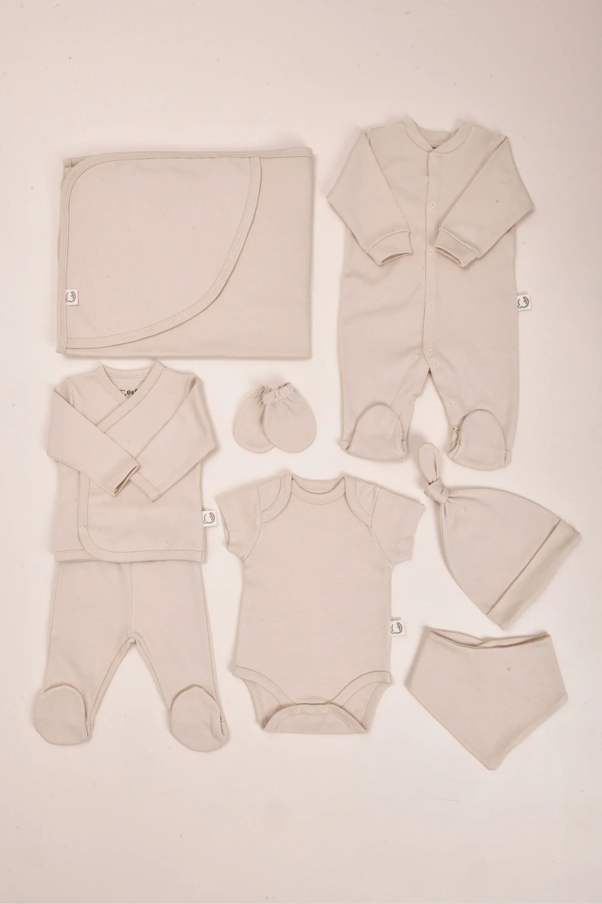 Picture of 8'li Organik Hastane Çıkışı Seti - Sertifikalı ve Pamuklu Kumaş - Bej