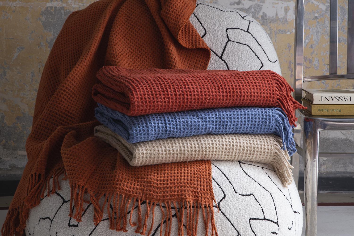 Picture of Aksu Brighton Collection Waffle Püsküllü TV Battaniye 130x170 Bej