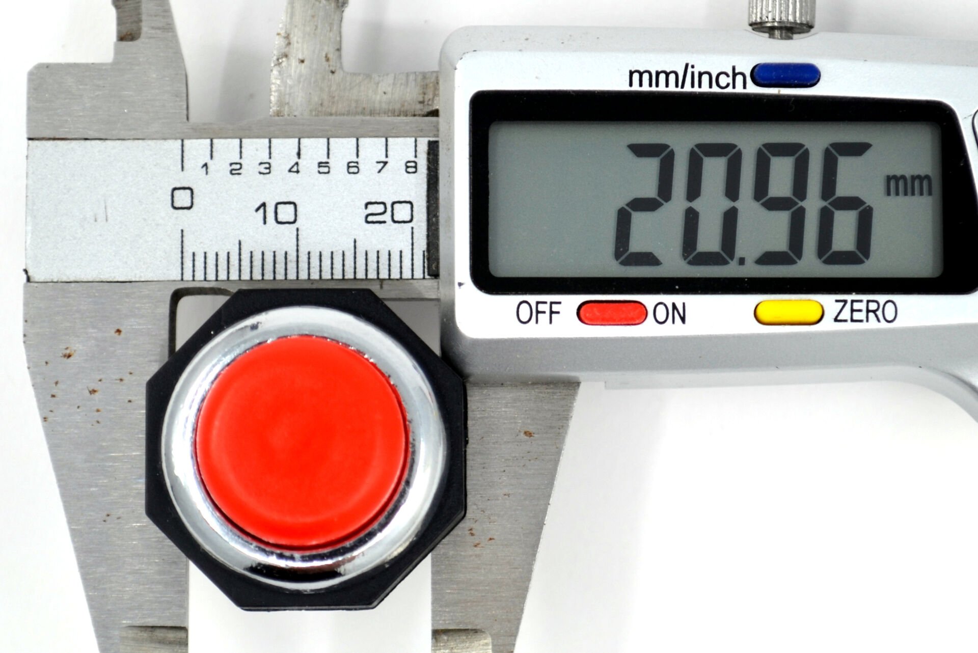 Picture of 22mm Yaylı Metal Buton Anahtar Kırmızı Vidalı MT-ANY16