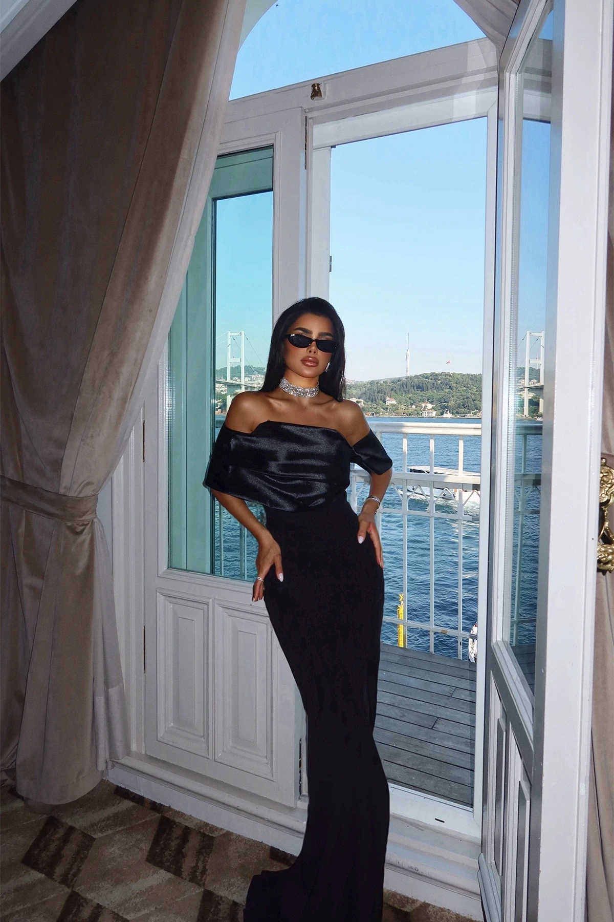 Picture of Black Strapless Long Evening Dress