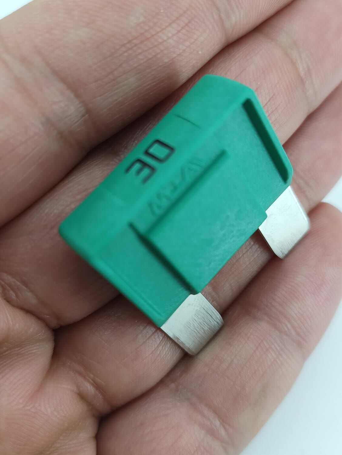 Picture of 30A Yeşil Büyük Maksi Bıçak Sigorta 30 Amper