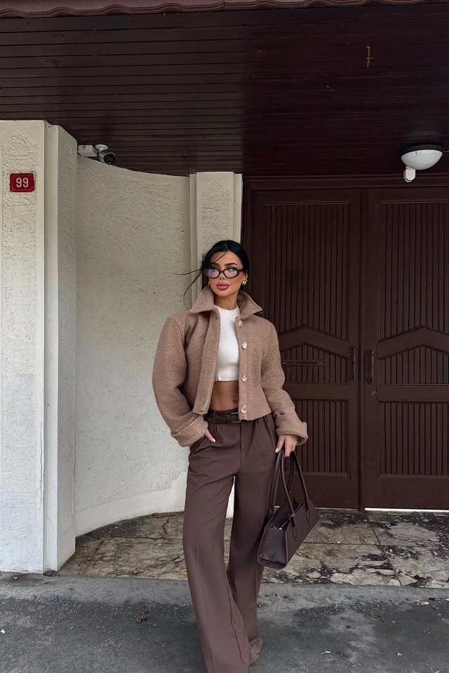 Picture of Shirt Waistline Short Coat