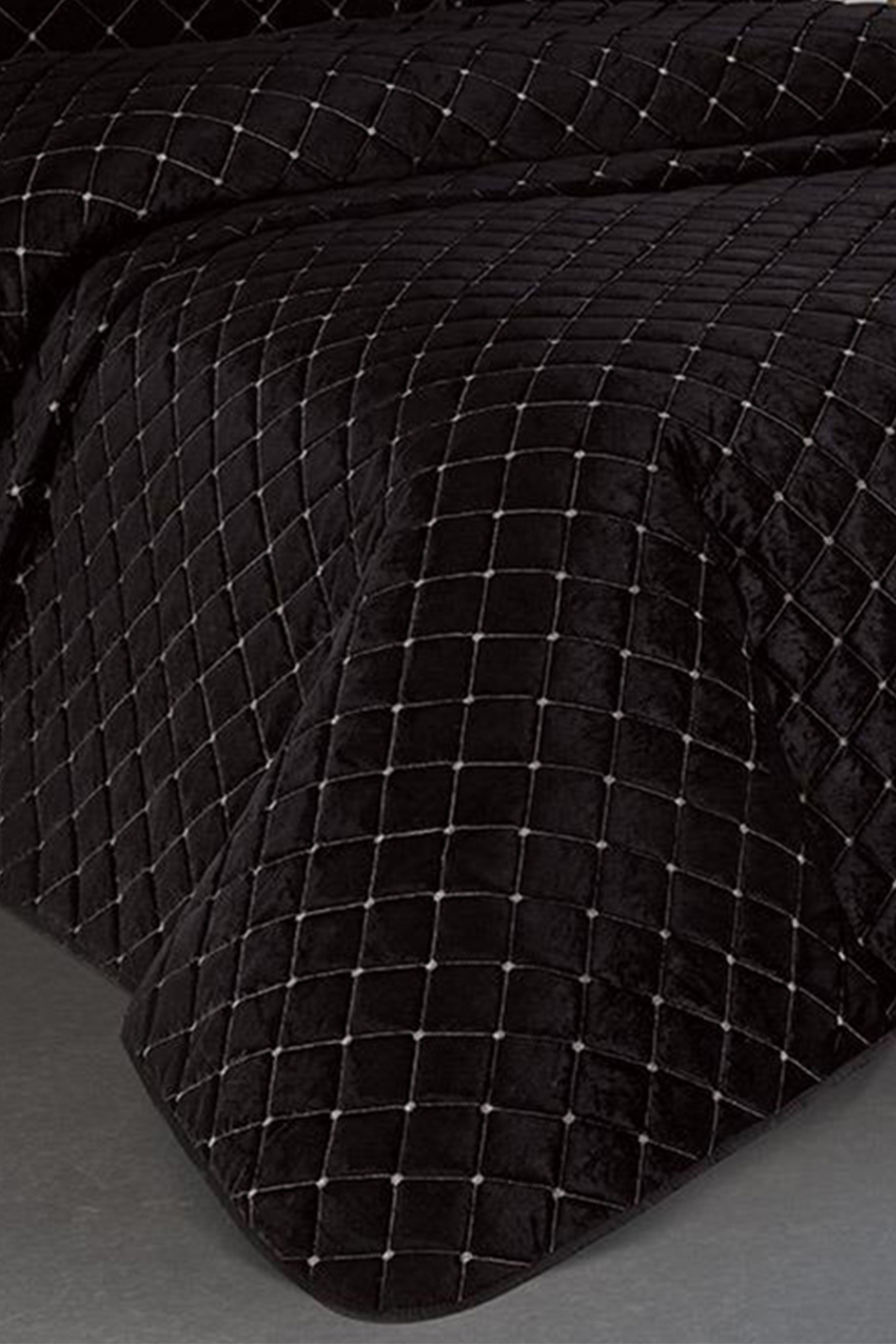 Picture of Dessert Kadife Tek Kişilik Yatak Örtüsü Siyah