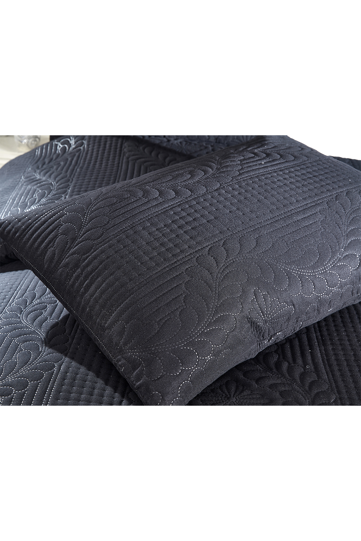 Picture of Ultrasonik Kapitoneli Sena Çift Kişilik Yatak Örtüsü Siyah