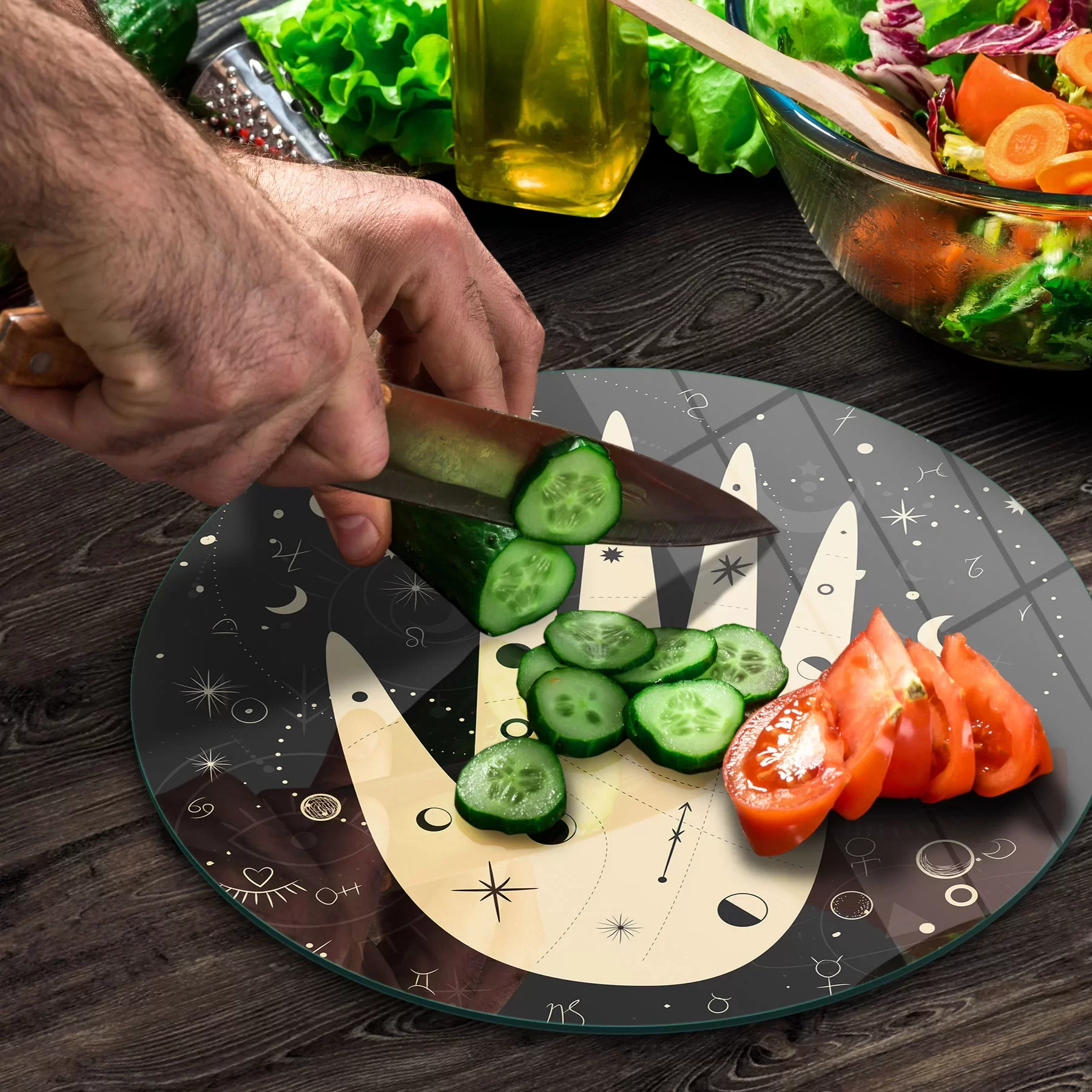 Picture of Decovetro Cam Kesme Tahtası ve Sunumluk Yuvarlak Horoscope Desenli 30x30 Cm