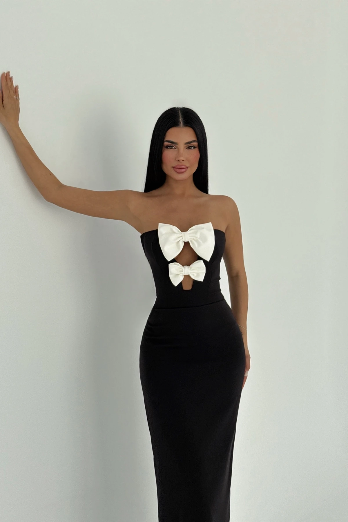 Picture of Black Arco Bow Detail Dress