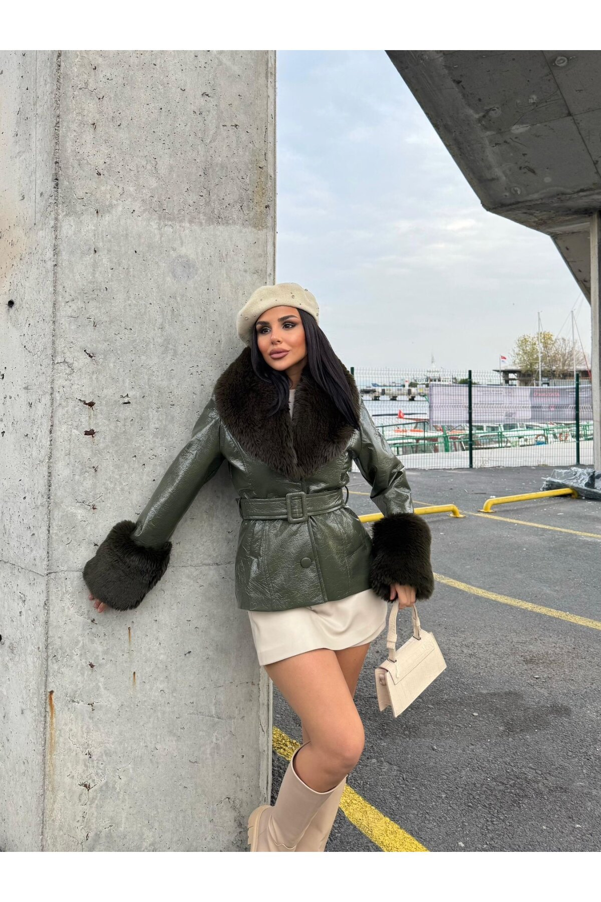 Picture of Kürk Detaylı Suni Deri Kaban