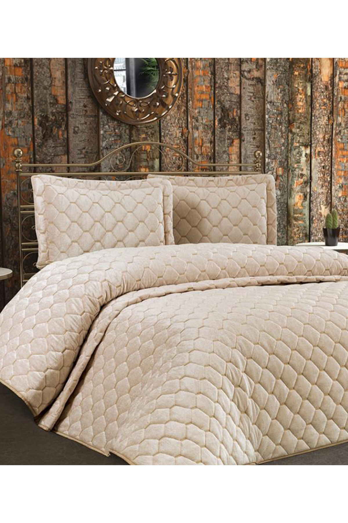 Picture of Lima Kadife Dolgulu Çift Kişilik Yatak Örtüsü Cappucino