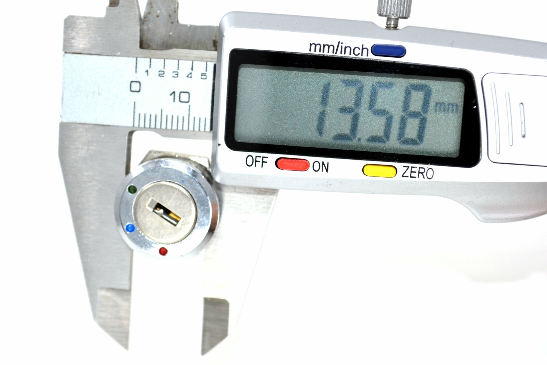 Picture of Kilitli Anahtarlı Elektrik Anahtarı 0-1-2