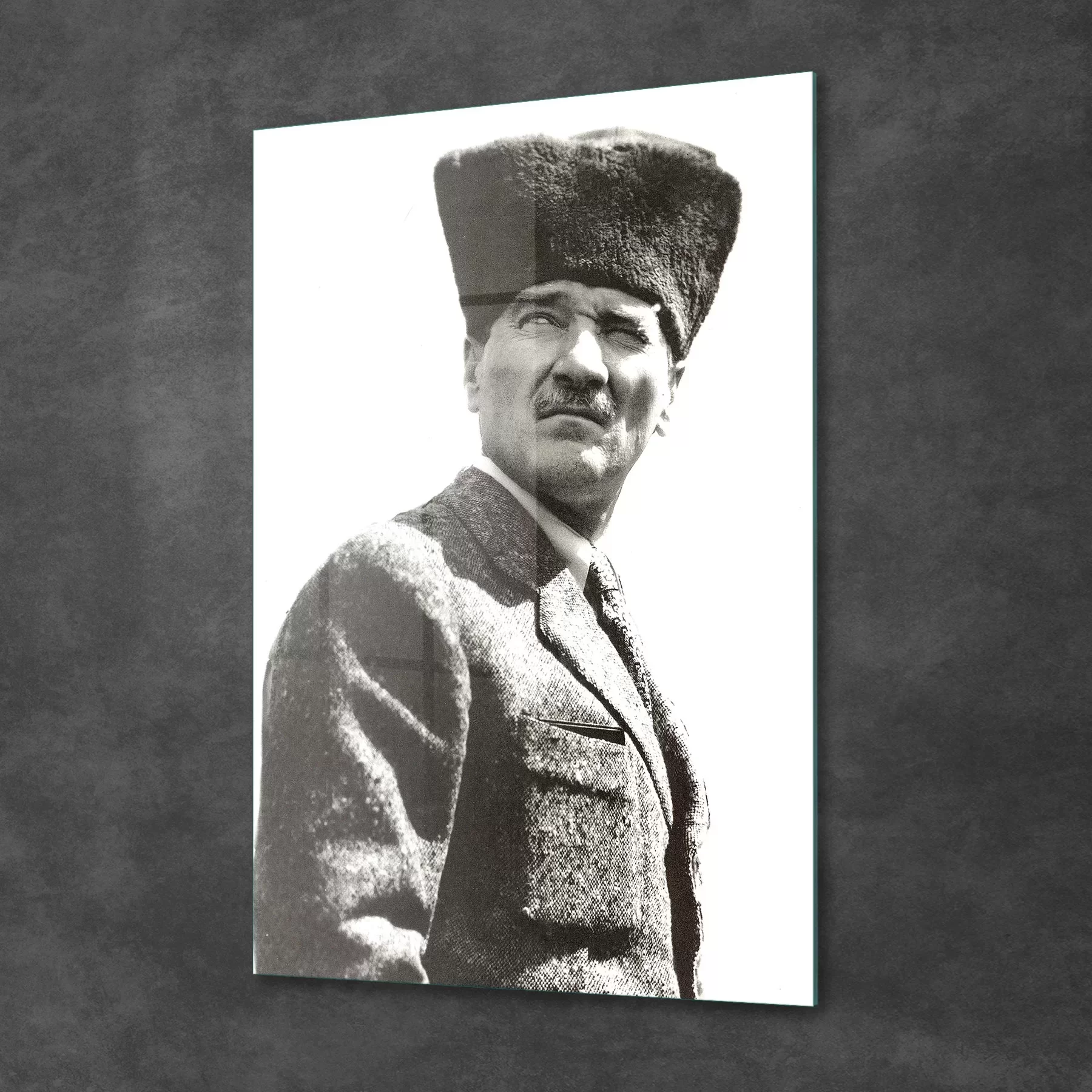 Picture of Decovetro Cam Tablo Kalpaklı Atatürk 70x100 cm