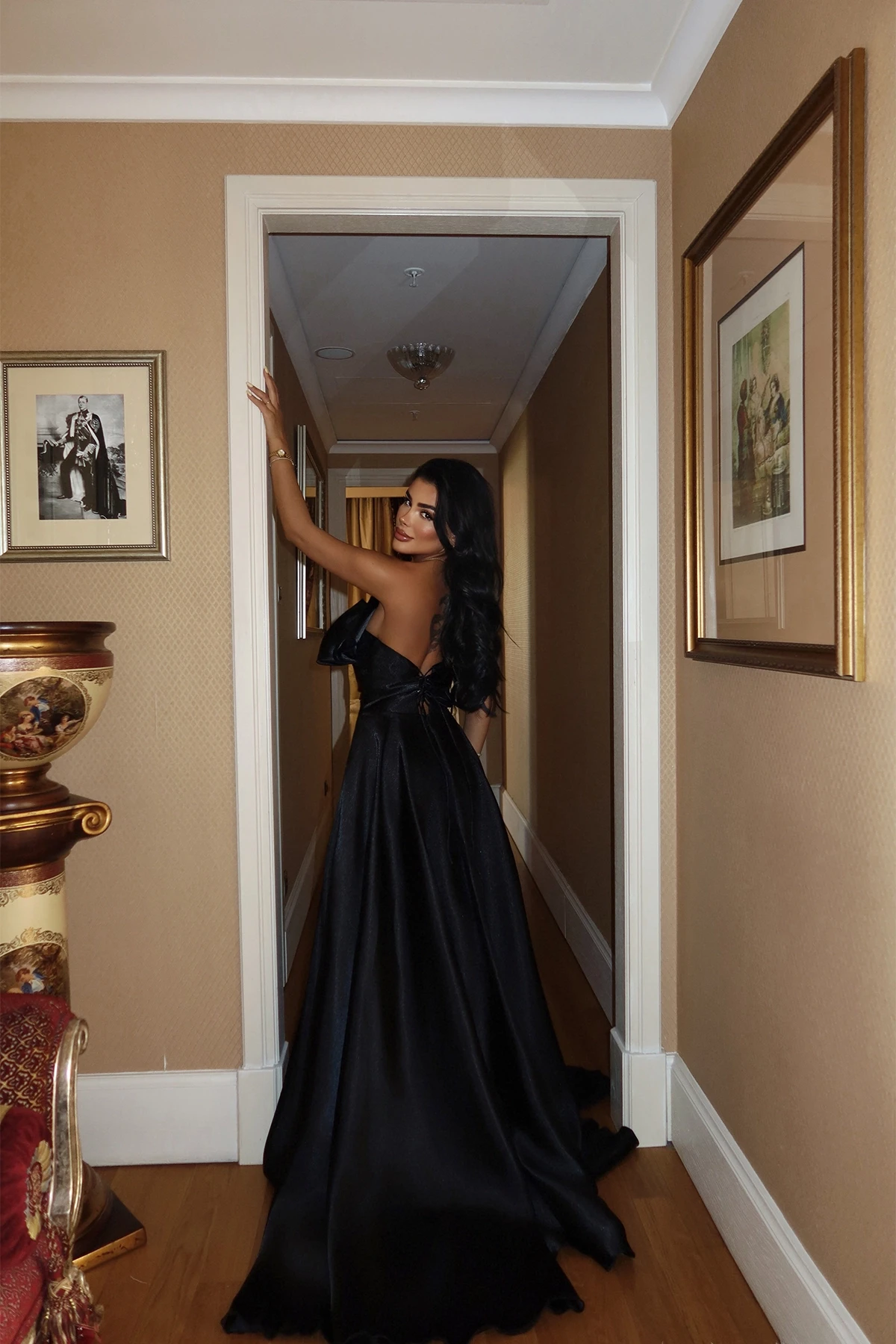 Picture of Black Strapless Long Evening Dress