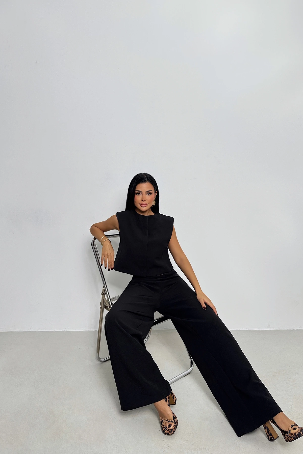 Picture of Black Trouser Suit