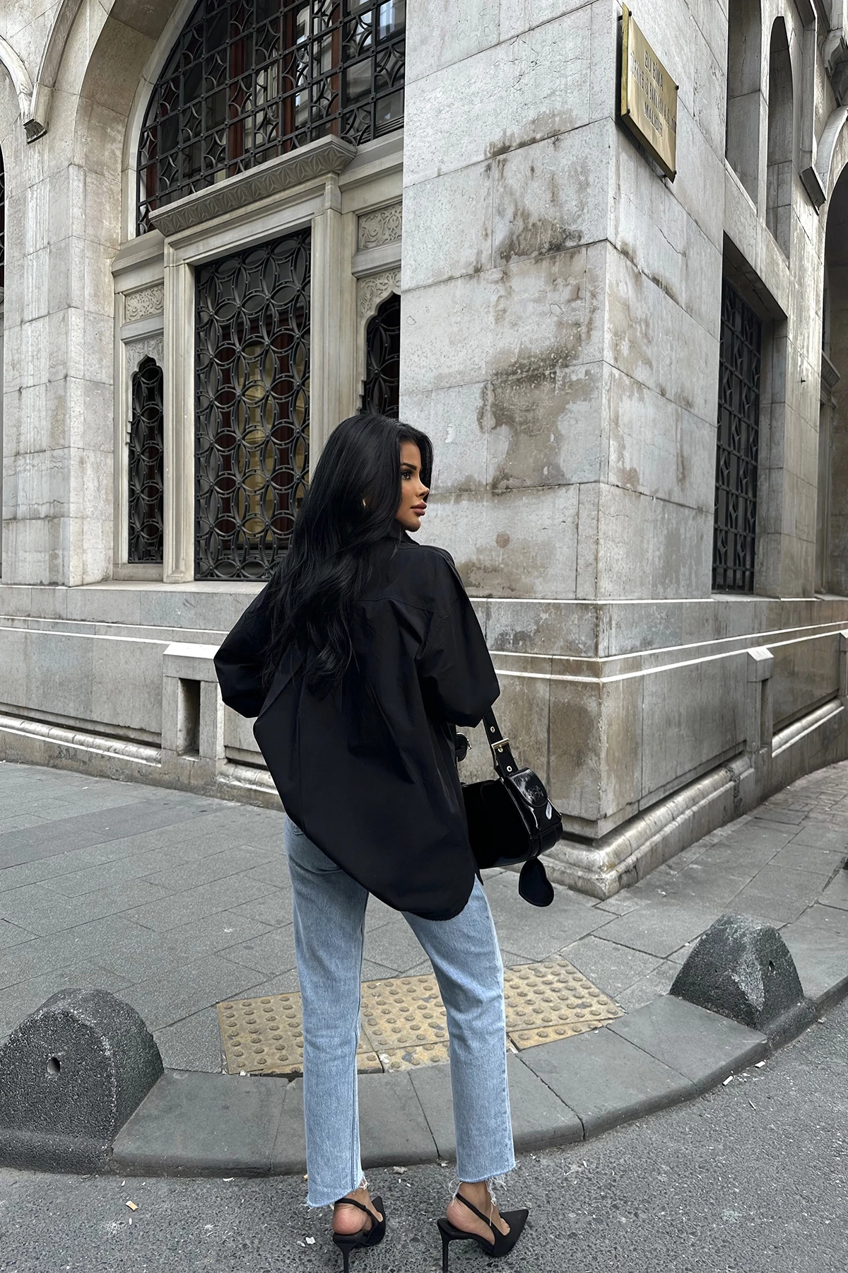 Picture of Black Poplin Pocket Detail Shirt