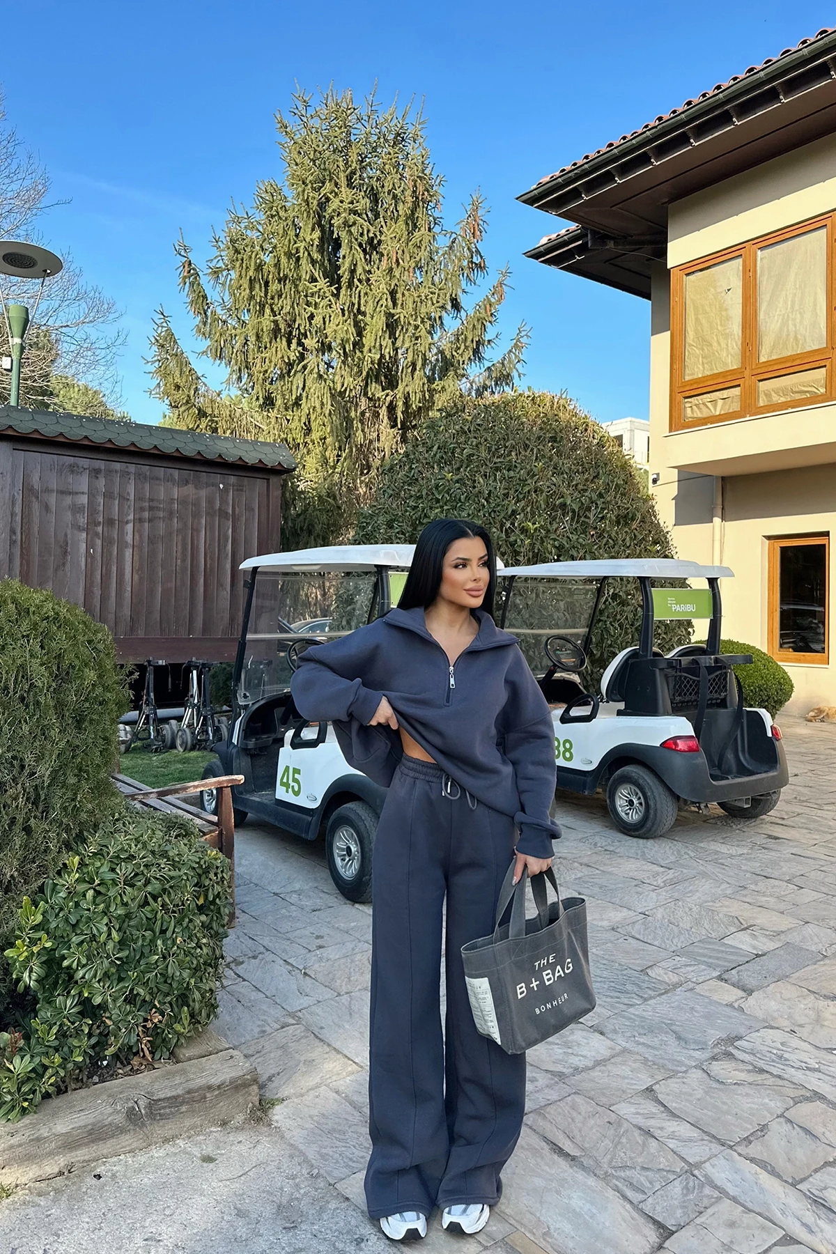 Picture of Smoked Zipper Detail Suit