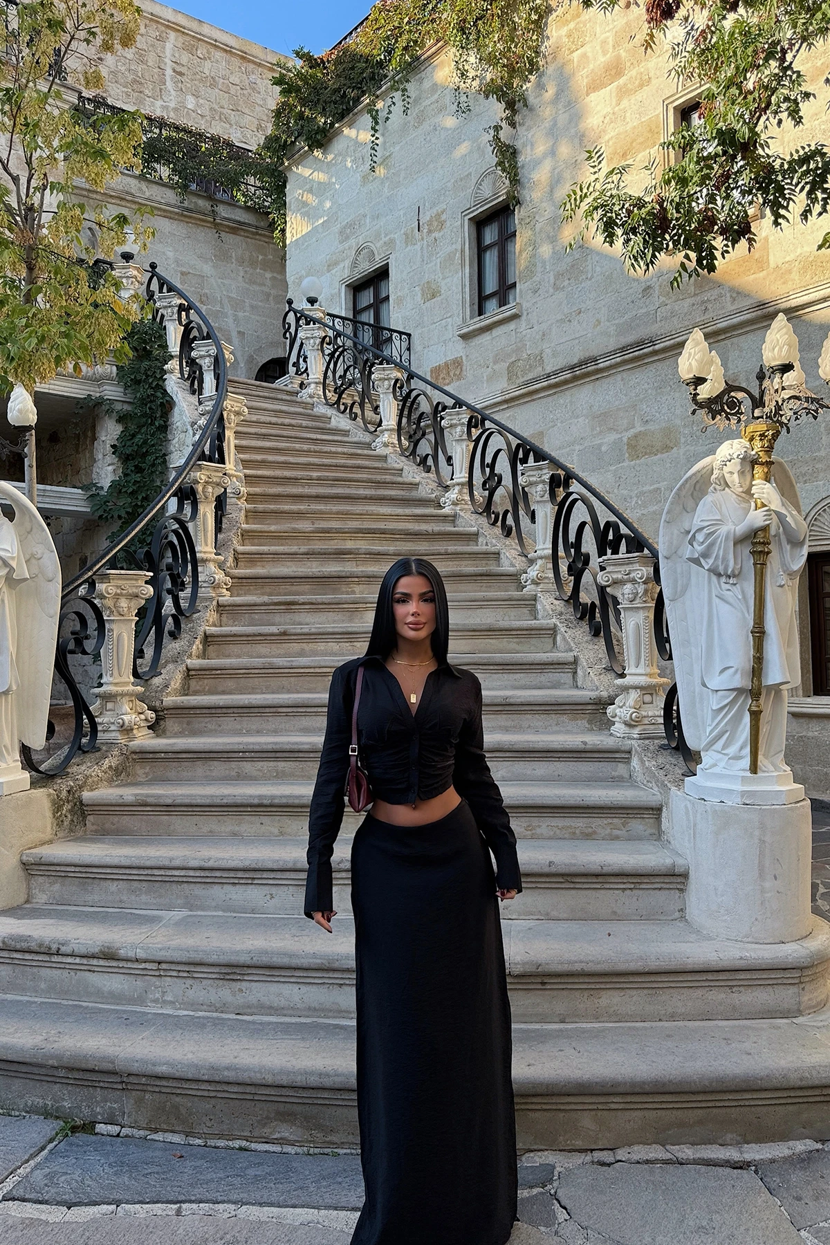 Picture of Black Skirt Suit