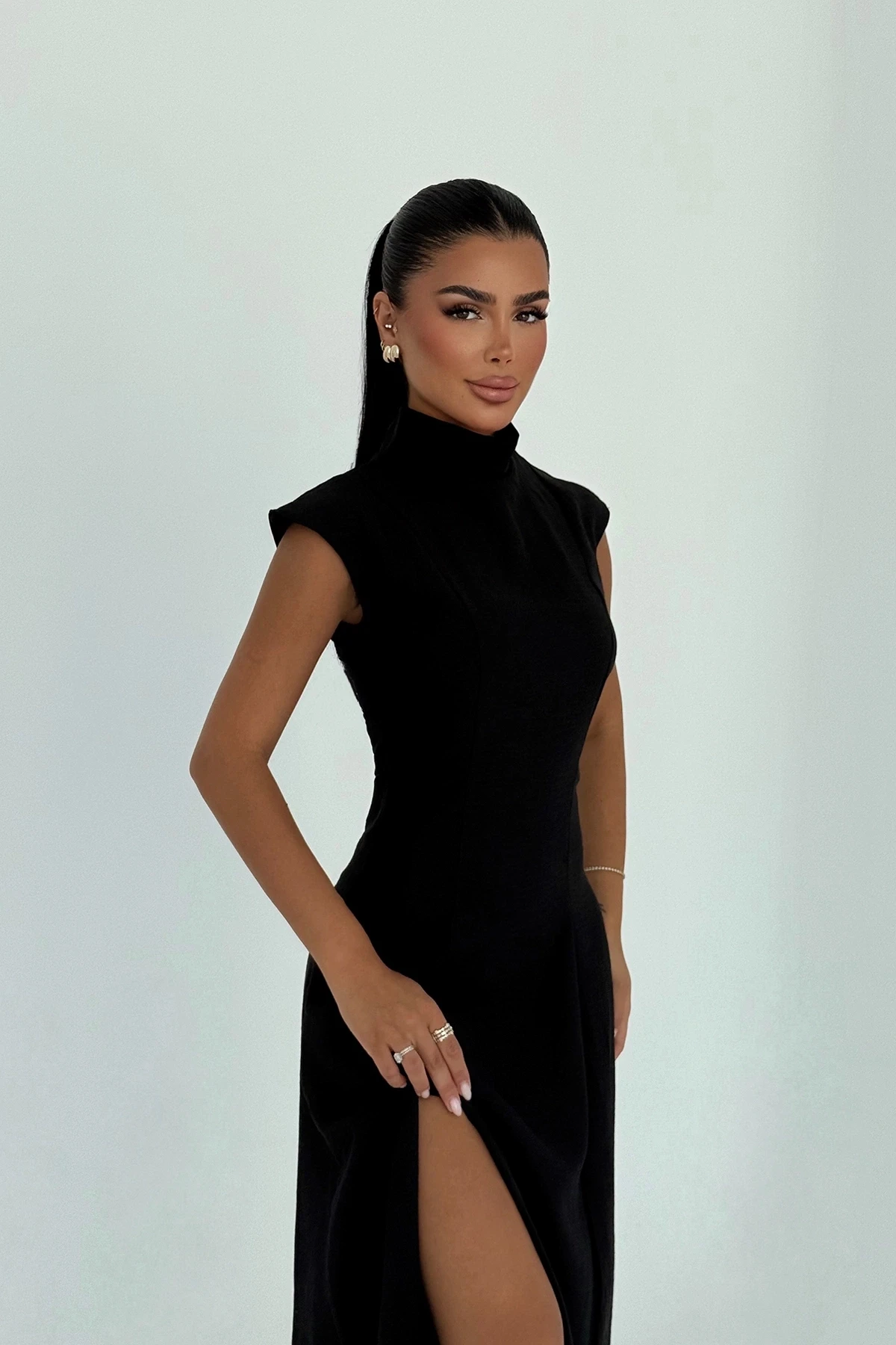 Picture of Black Slit Detail Dress