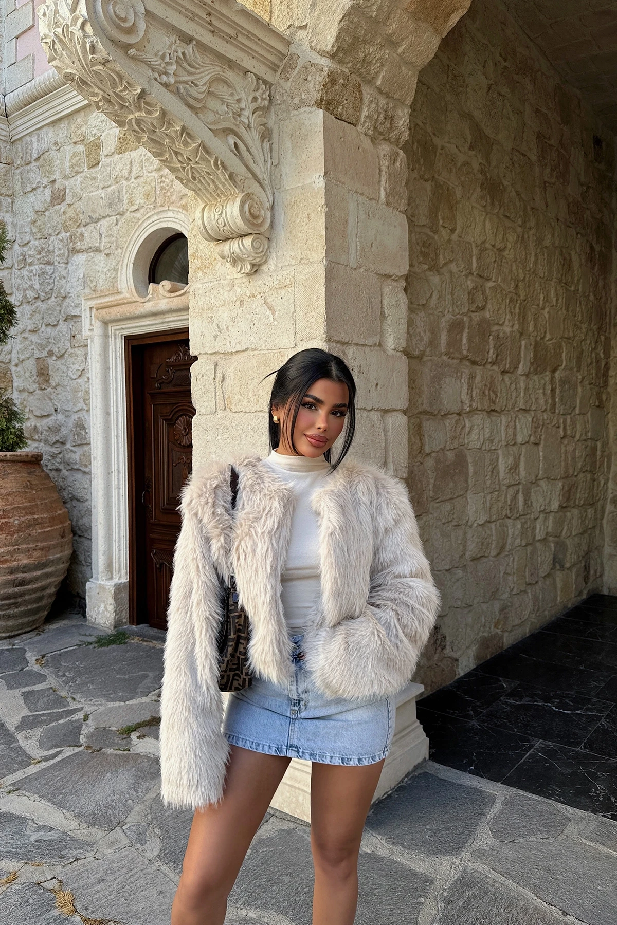 Picture of Cream Short Fur